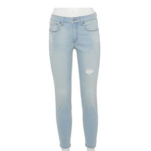 High rise curvy jeans